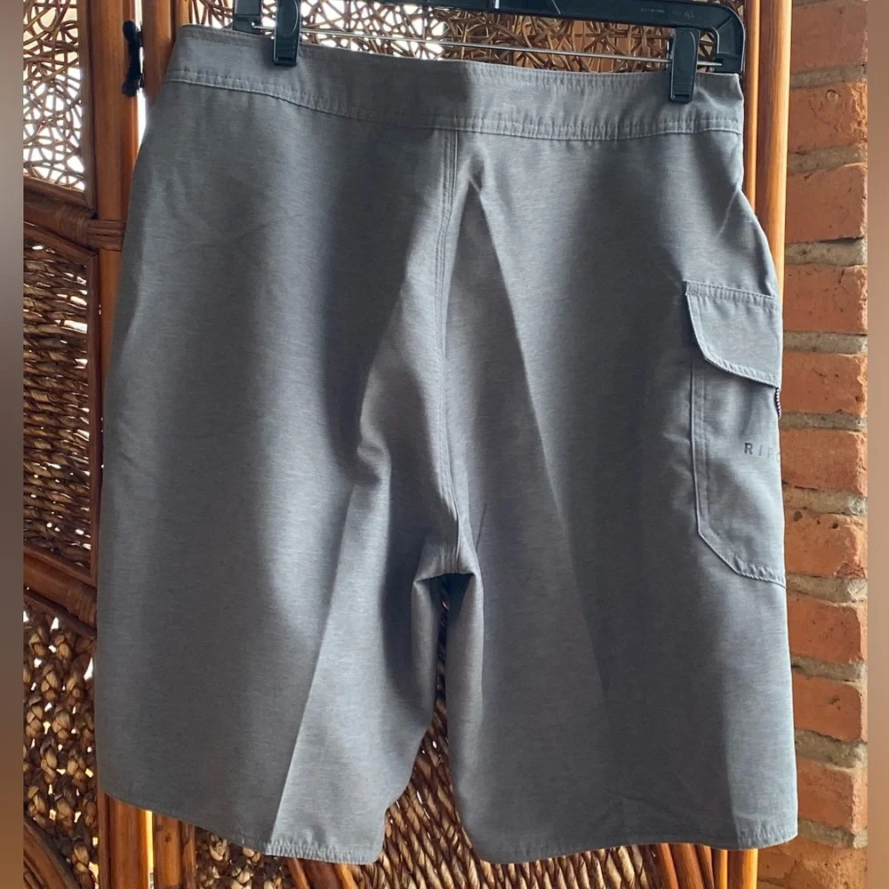 NWT Rip Curl NWT Charcoal Gray Board Shorts Size 32” New